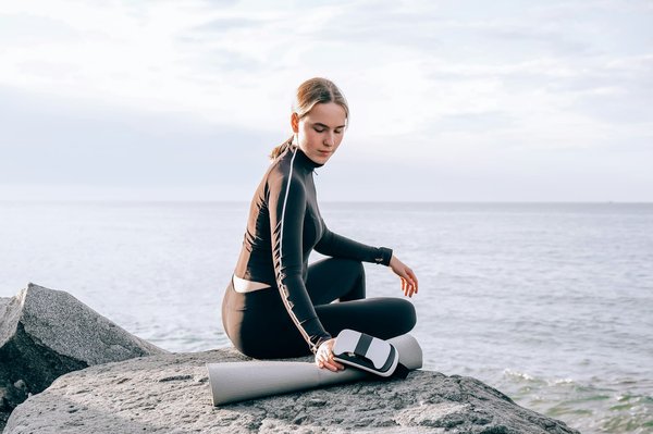 Transforming Fashion Retail in the UK: Leveraging Augmented Reality for Unforgettable Virtual Shopping Experiences